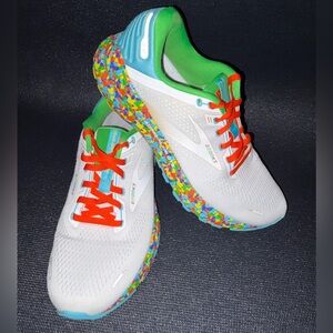 Brooks Adrenaline GTS 22 running shoes women size 10.5B